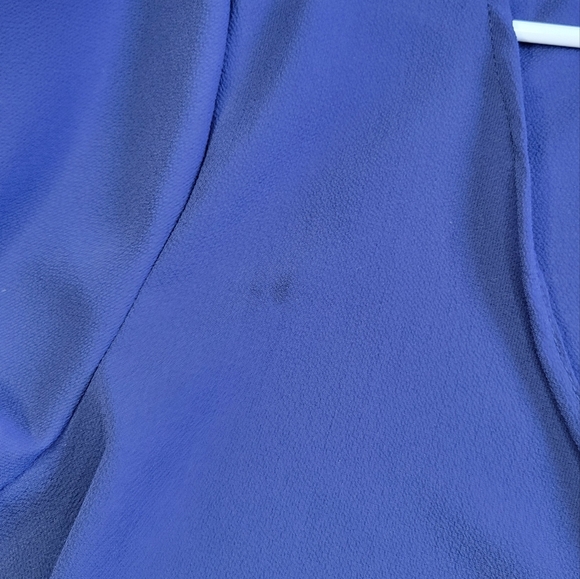 Windsor Front Tie Crop Top. - Picture 2 of 7